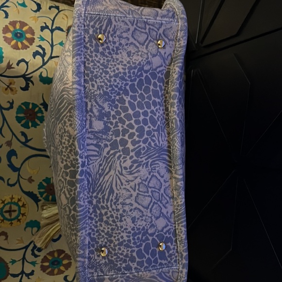 Cato Brand Tote Bag with extra crossbody. Animal print NWT - Picture 5 of 7